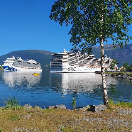 Moderne Panoramaleilighet 3-Roms I Olden Exteriér fotografie